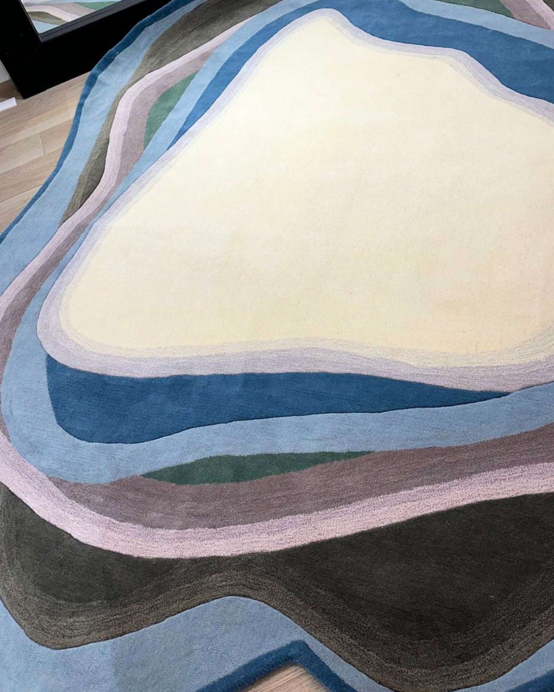 BELUGA TUFTED DESIGN 53 BLUE